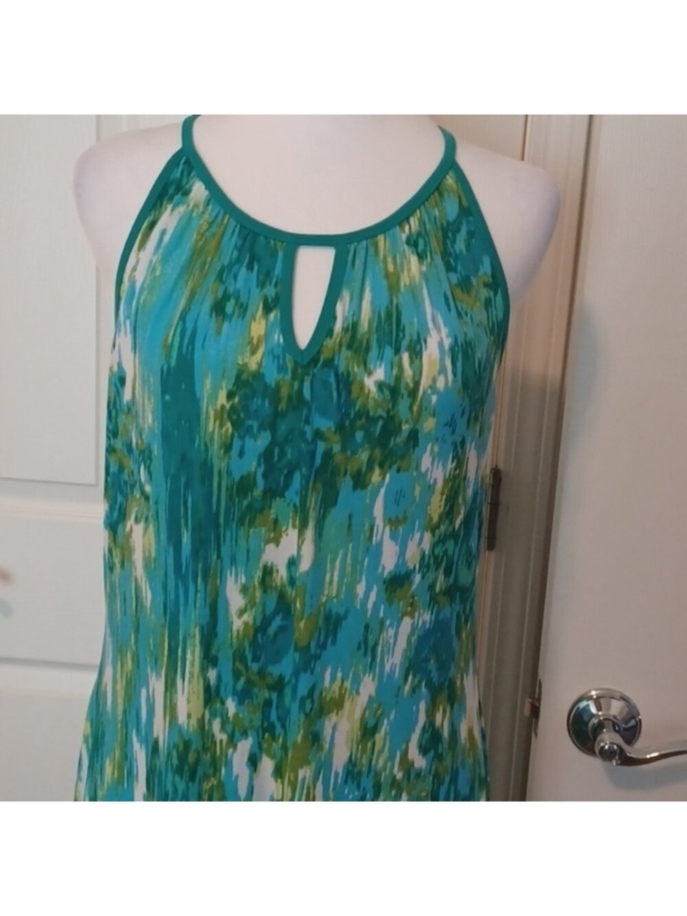 -- Green and White Sleeveless Maxi Dress With Slits On Both Sides Women's Medium - Picture 3 of 11